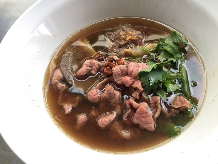 "เตี๋ยวเนื้อ 7 ร้านเด็ดในกรุง" ตะลุยกินแหลก ตัวแตกก็ยอม 28 "เตี๋ยวเนื้อ 7 ร้านเด็ดในกรุง" ตะลุยกินแหลก ตัวแตกก็ยอม